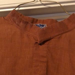 Short collar Linen Shirt in copper. 3 button pullover. XL